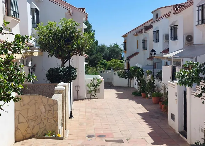 Casa Adelfas, Benajarafe