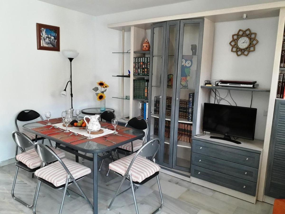 Casa Adelfas, * Benajarafe